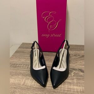 Easy Street Womens Faye Pointed Toe Kitten Heel Pumps size 8.5